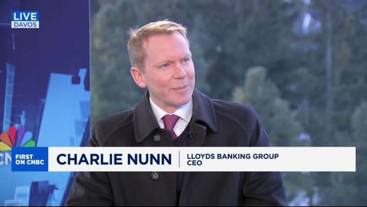 We expect 3 rate cuts in the UK this year, says Lloyds Banking Group CEO