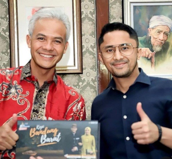 Hengky Kurniawan bersama Ganjar Pranowo.Foto Instagram hengkykurniawan P8ef10b7ad25f0f00.md