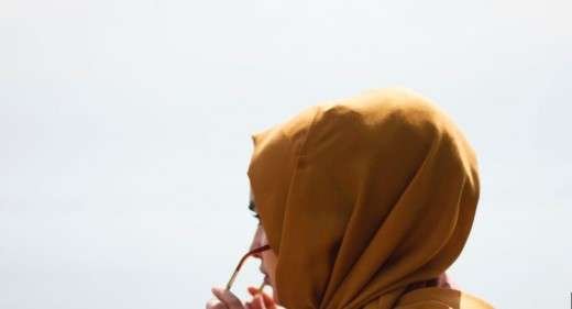 Muslimah perempuan jilbab hijab kerudung