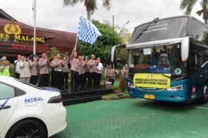 Polres Malang Mengirimkan Ratusan Pemudik dalam Program Balik Mudik Gratis Lebaran 2024