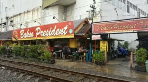 Es Teler Dempo dan Bakso President Malang: Kuliner Legendaris Pusat Kota Malang 2 SAVE 20240423 161702