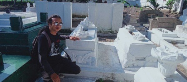 Makam Raden Karto Wibowo di Pasarean Pangeranan Kota Blitar P8ba9c3872935ff9f.md