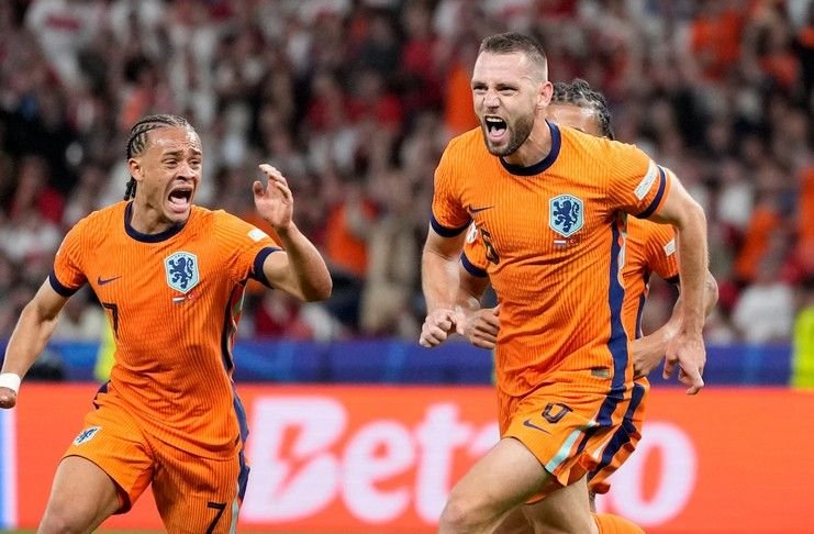 Stefan de Vrij Pastikan Dirinya Bertahan Bersama Inter Het Parool