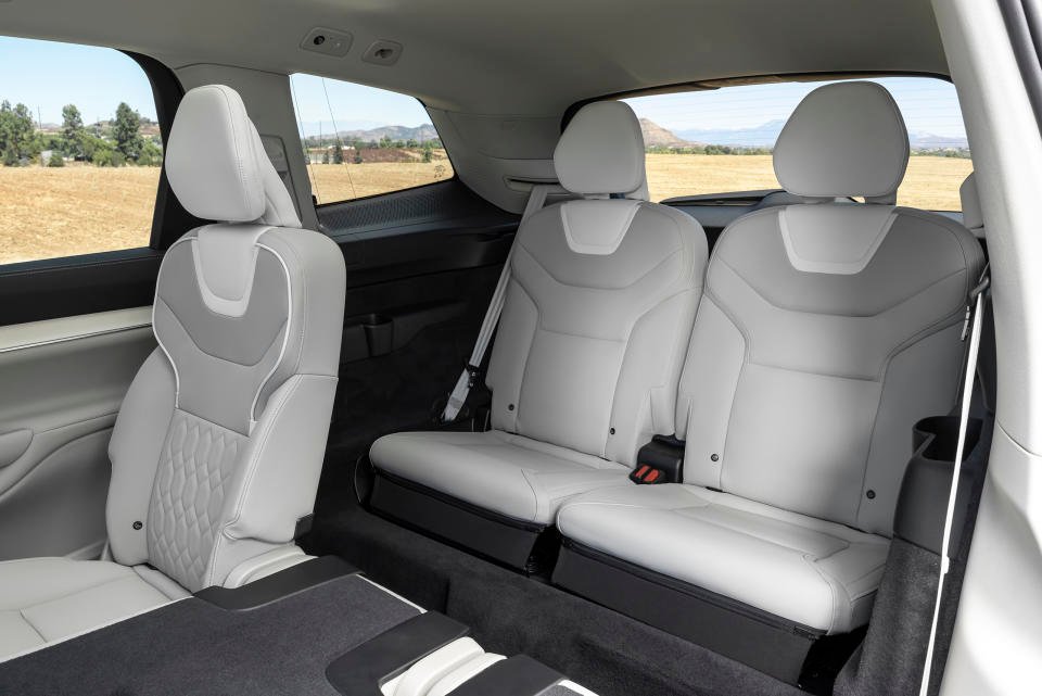 SUV Volvo EX90 (kebanyakan) sepadan dengan penantian 6 Volvo EX90