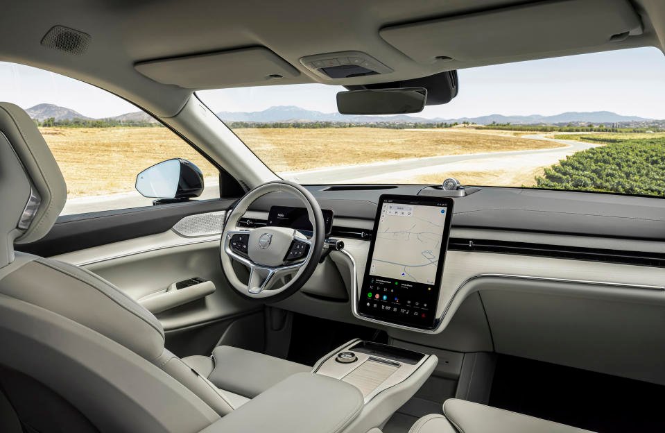 SUV Volvo EX90 (kebanyakan) sepadan dengan penantian 4 Volvo EX90