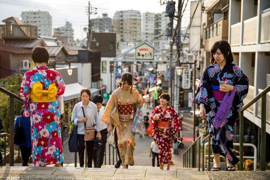 Perempuan Jepang lajang jepang