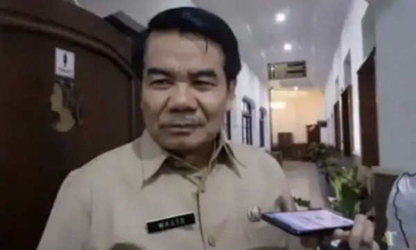 1729043901_Wasto-saat-masih-aktif-menjabat-sebagai-sekda-Kota-Malang.-foto-dok-Jatimjatimtimes-P.jpege1eca0362e.jpeg 1729043901 Wasto saat masih aktif menjabat sebagai sekda Kota Malang. foto dok Jatimjatimtimes P.jpege1eca0362e