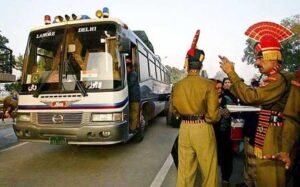 bus lahore delhi