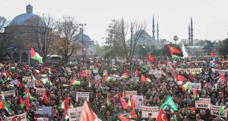 Demonstrasi Pro Palestina di Istanbul Tahun Baru 2025