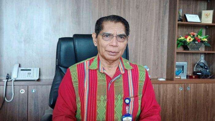 Rektor Universitas Katolik Widya Mandira Unwira Kupang Pater Dr. Philipus Tule