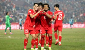 Timnas Vietnam merayakan gol di gawang timnas Singapura pada semifinal Piala ASEAN 2024 VFF