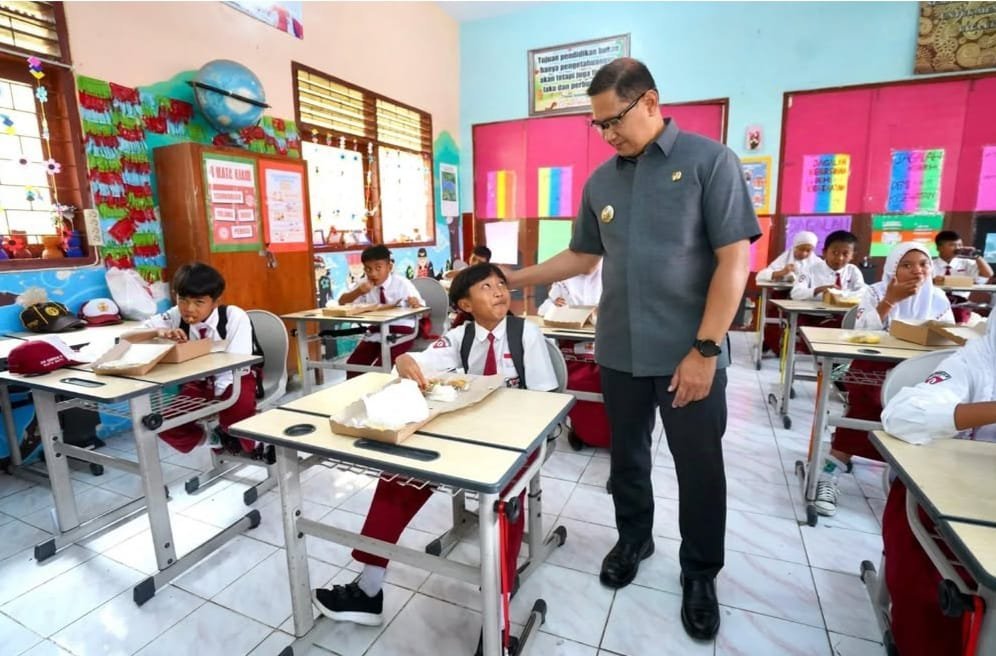 IMR - TPT Turun IPM Naik, Pj Aries; Hasil Kolaborasi dan Sinergitas Seluruh Elemen Masyarakat KWB 8 WhatsApp Image 2024 12 04 at 14.28.30 f4d84e17
