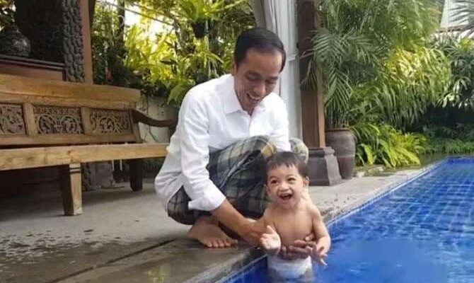 Jokowi di rumah solo