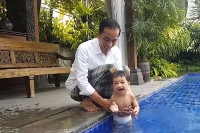 Jokowi di rumah solo