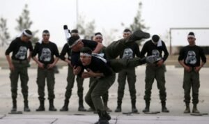 Pemuda Palestina latihan fisik e1589463621725