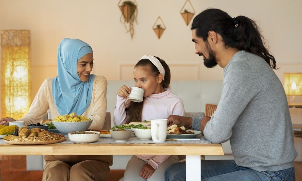 7 Cara Mengajarkan Anak Puasa Sejak Dini