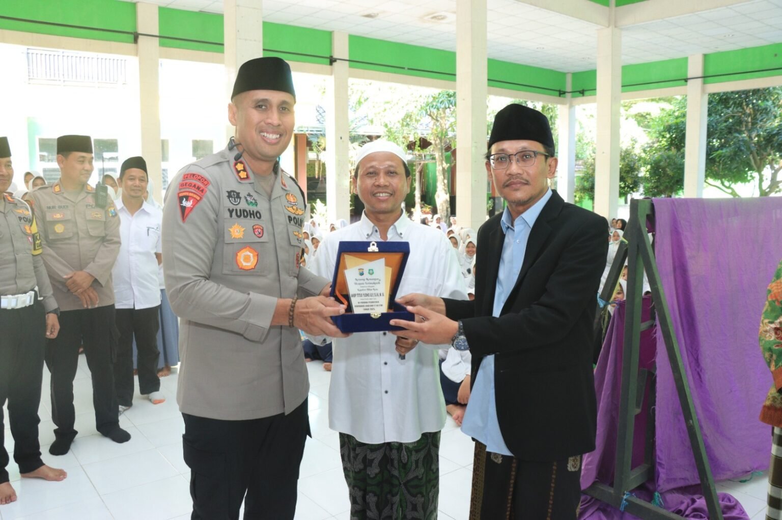 Ngaji Bareng Kapolresta Blitar, Jalin Ukhuwah dan Jaga Kamtibmas” IMG 20250318 WA0143 - Info Malang Raya