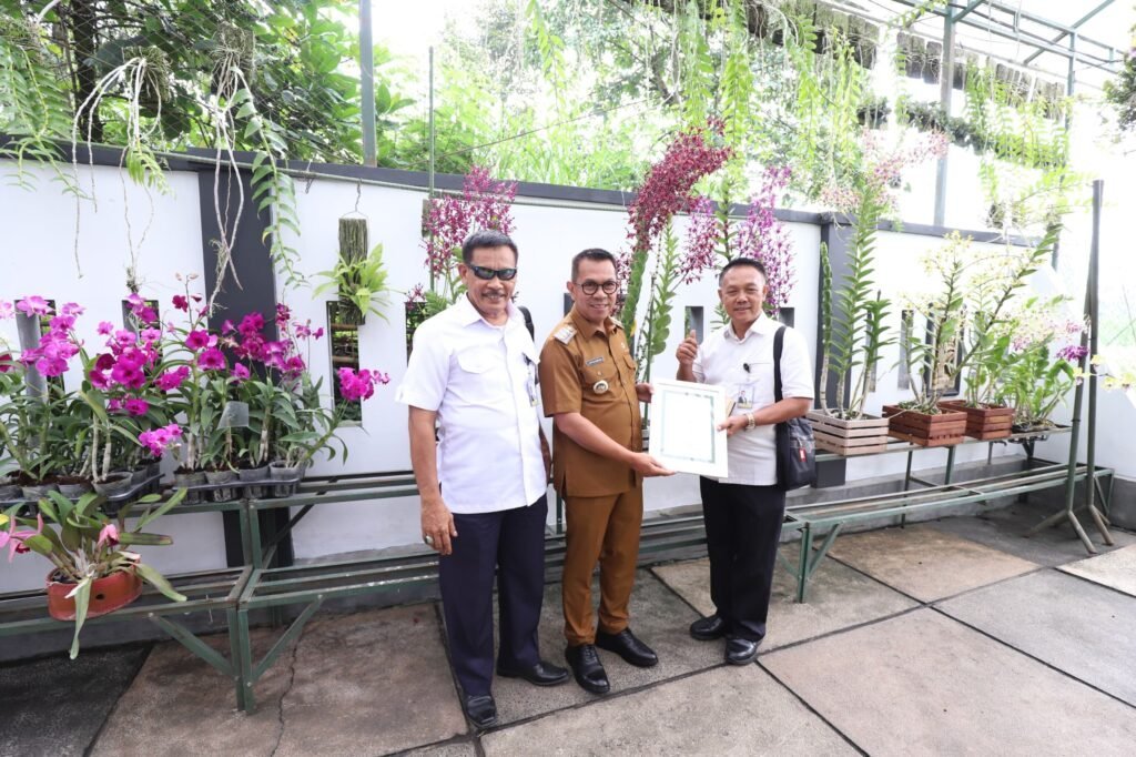 InfoMalangRaya.com - Anggrek Dendrobium Prabowo Subianto untuk Presiden RI 1 WhatsApp Image 2025 05 30 at 15.49.05 155e6c16