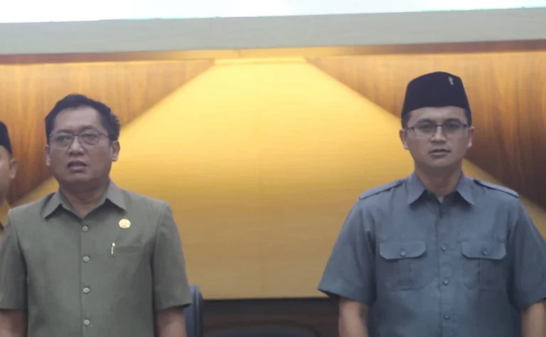 Ahmad Halim kiri dan Widarto.webp