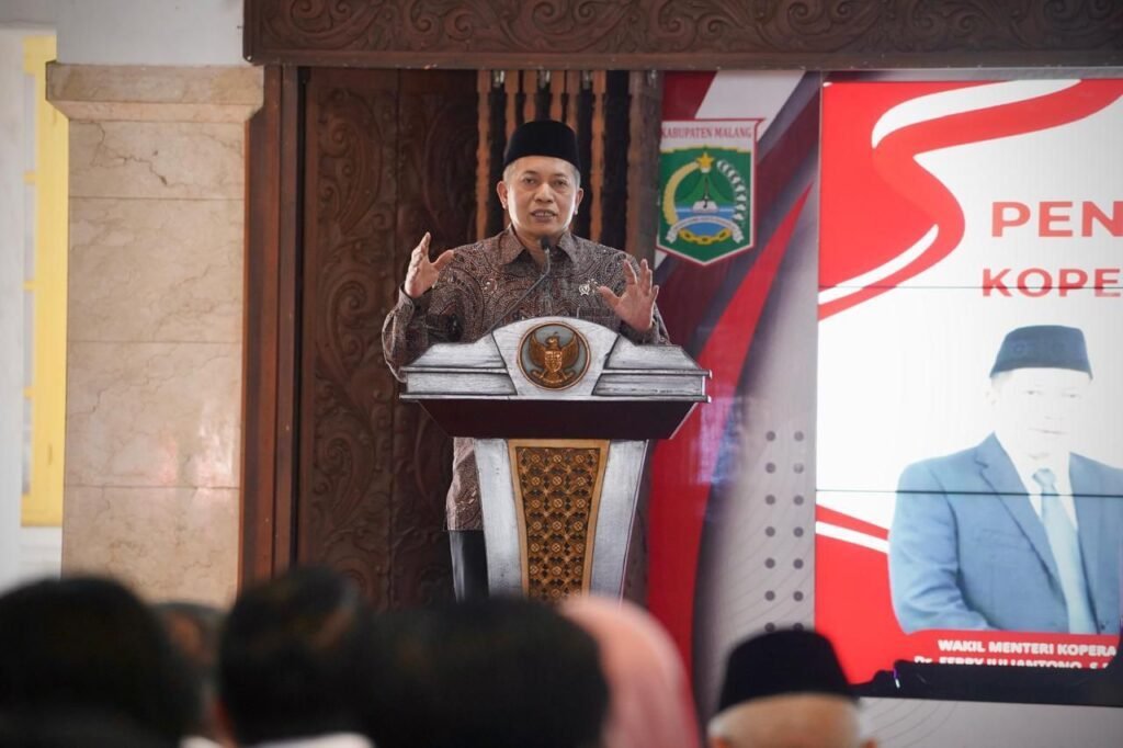 IMR - Wamenkop Serahkan SK 390 Koperasi Merah Putih di Kabupaten Malang 1 WhatsApp Image 2025 06 25 at 19.55.52 6e211cf5