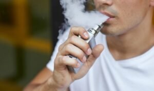 ilustrasi vape rokok elektrik