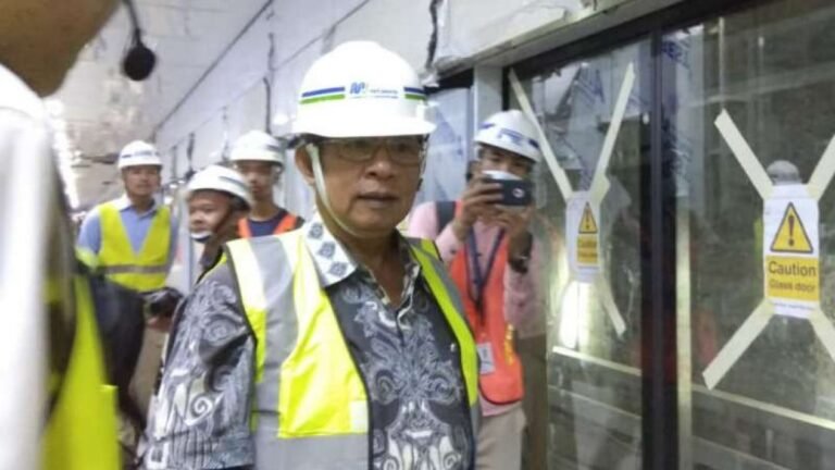 5b1e82d5bc7eb menteri darmin teringat masa sekolah di paris saat tinjau mrt 1265 711 - Info Malang Raya
