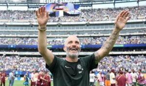 Enzo Maresca Pastikan Cedera Moises Caicedo Tak Parah chelseafc.com