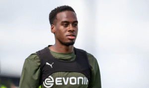 Jamie Gittens Borussia Dortmund Chelsea Istimew 3
