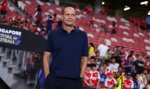 Massimiliano Allegri Klub Seperti AC Milan Harus Bermain di Liga Champions Football Italia - Info Malang Raya