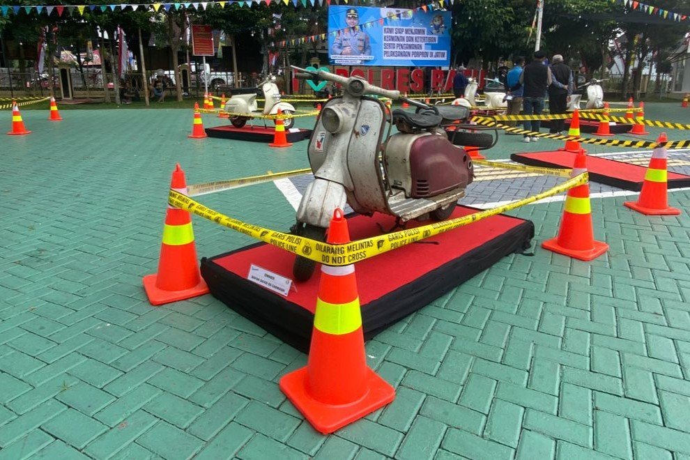 IMR - Skuter Langka Koleksi Warren Intel Ropang Malang, Gentayangan di Batu Vespa Fest 2 WhatsApp Image 2025 06 30 at 09.45.50 41928595