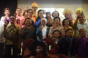 Pentas Ketoprak ‘Ande Ande Lumut’ di Kediri, Kolaborasi Budaya dan Generasi Muda yang Menggugah - Info Malang Raya Foto BeritaJatim.com