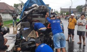 kondisi kendaraan kecelakaan di jombang 169 - Info Malang Raya
