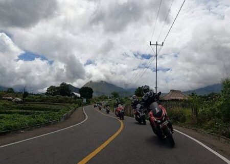 ratusan bikers honda beri semangat pebalap indonesia di mandalika 2 22112021 073800 - Info Malang Raya