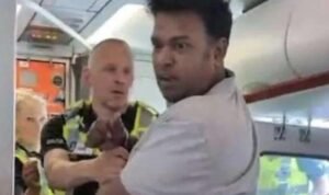 Devdas Nayak pria india ini berpura pura Muslim menakuti penumpang pesawat - Info Malang Raya