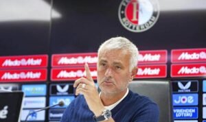 Jose Mourinho pada konferensi pers pasca laga Feyenoord vs Fenerbahce Getty Images - Info Malang Raya