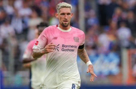 Kapten Bayer Leverkusen Robert Andrich Erik ten Hag Istimewa 3 - Info Malang Raya