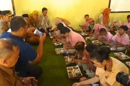 MBG di Blitar.webp - Info Malang Raya