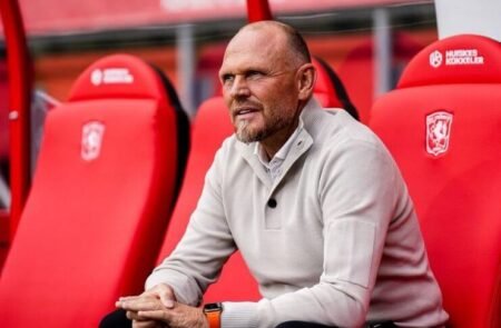 Pelatih Twente Optimistis Bisa Kalahkan Manchester United di Old Trafford Joseph Oosting @Utdtruthfu - Info Malang Raya