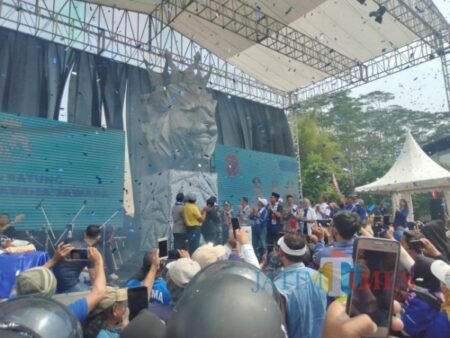 Peresmian Patung Tegar oleh Forkopimda Malang Raya.Foto Riski WijayaMajatimtimes P0066e1096e0e63e7.md - Info Malang Raya