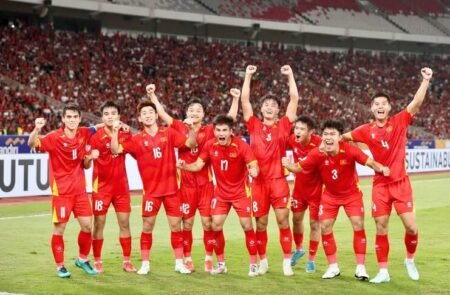 Timnas U 23 Vietnam dibuat Kim Sang sik serasa bermain di kandang sendiri di SUGBK thanhnien.vn - Info Malang Raya