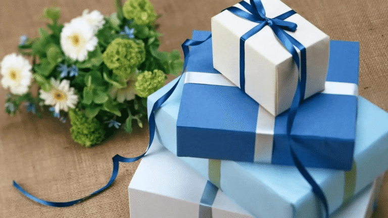 Hadiah Wapres Gibran Bangkitkan Semangat Peserta Lomba Panjat Pinang di Kalimalang hadiah persaraan 1 - Info Malang Raya