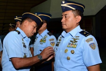 pelantikan kadispenau marsma fajar adriyanto senin 14 5 190513213717 802 - Info Malang Raya
