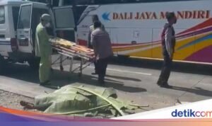 seorang pemotor tewas tersenggol truk tangki 169 - Info Malang Raya