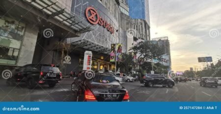 sogo tunjungan plaza jalan embong malang street surabaya evening scene 257147284 - Info Malang Raya