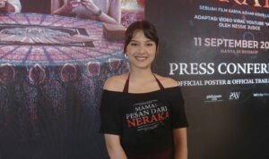 Callista Arum Pelajari Tarot dari Peramal Asli untuk Film Mama: Pesan dari Neraka AA1L9YYi - Info Malang Raya