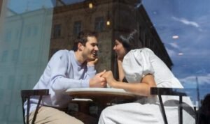 9 Ucapan yang Menunjukkan Dia Sangat Berterima Kasih Memilikimu AA1MOBWG - Info Malang Raya