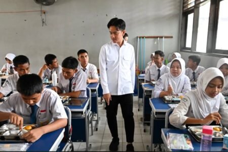277 Siswa Diduga Keracunan, BGN Selidiki Kebijakan AA1MS6Uh - Info Malang Raya