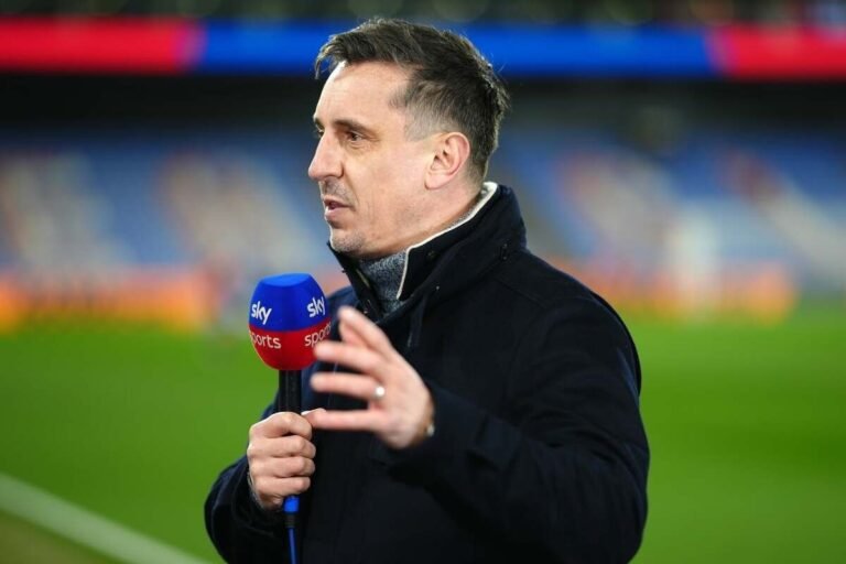 Gary Neville Kecewa Lihat Setan Merah Kalah dalam Derby Manchester AA1Mxm5M - Info Malang Raya