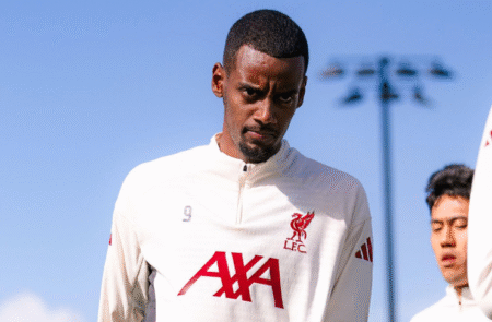 Alexander Isak Arne Slot Liverpool Istimewa 2 - Info Malang Raya