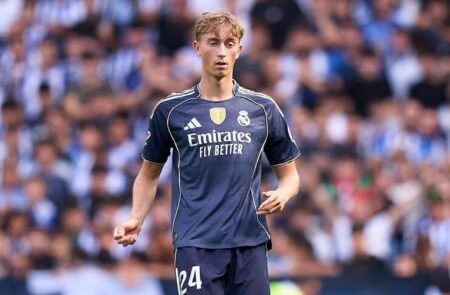 Dean Huijsen tetap dihukum meskipun kartu merahnya diakui tidak tepat Getty Images - Info Malang Raya